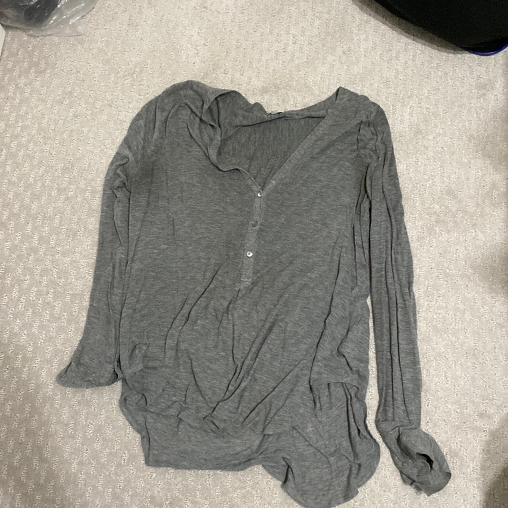 Grey Aritzia long sleeve shirt